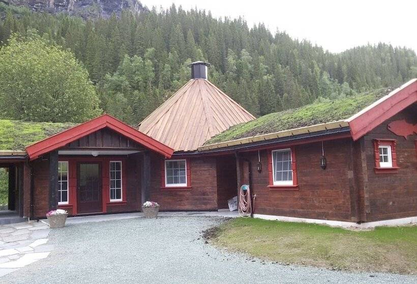 בית מלון כפרי Namsentunet