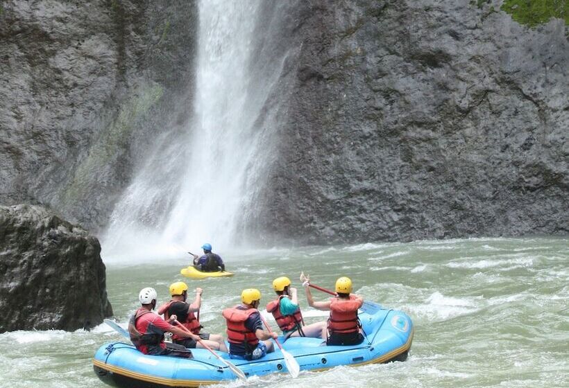 فندق Pacuare River Lodge