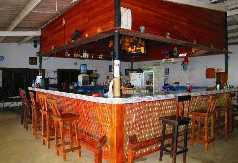 호텔 Panama Divers & Octopus Garden Dive Center