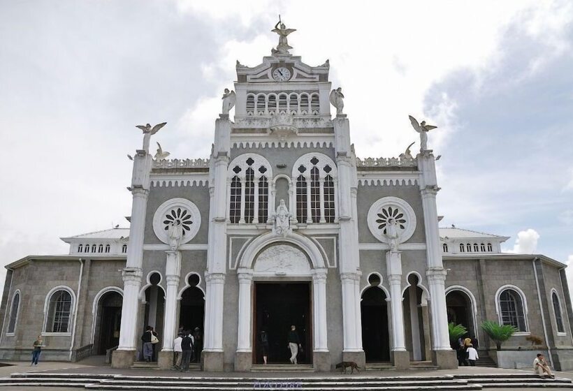 هتل Paraíso Orocay Lodge