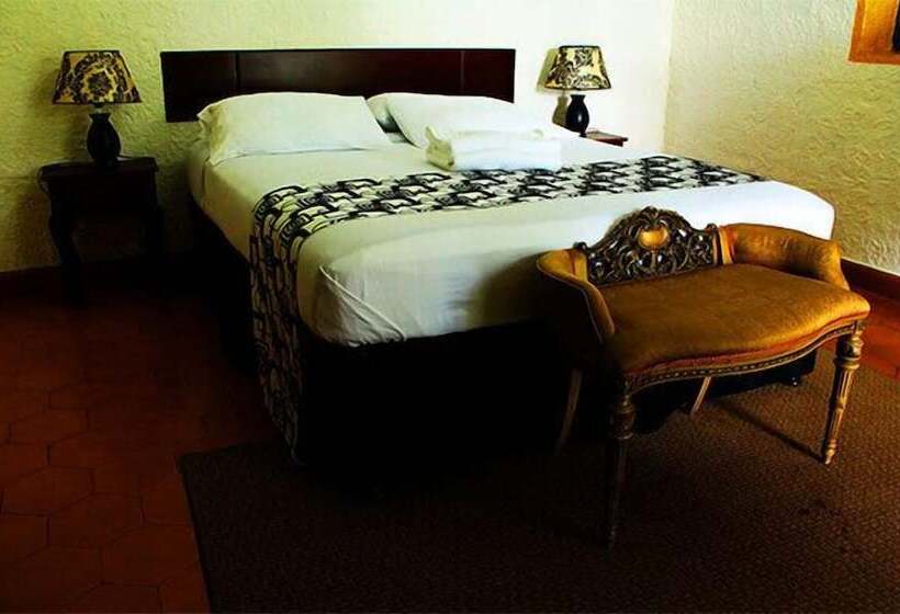 هتل Real Colonial