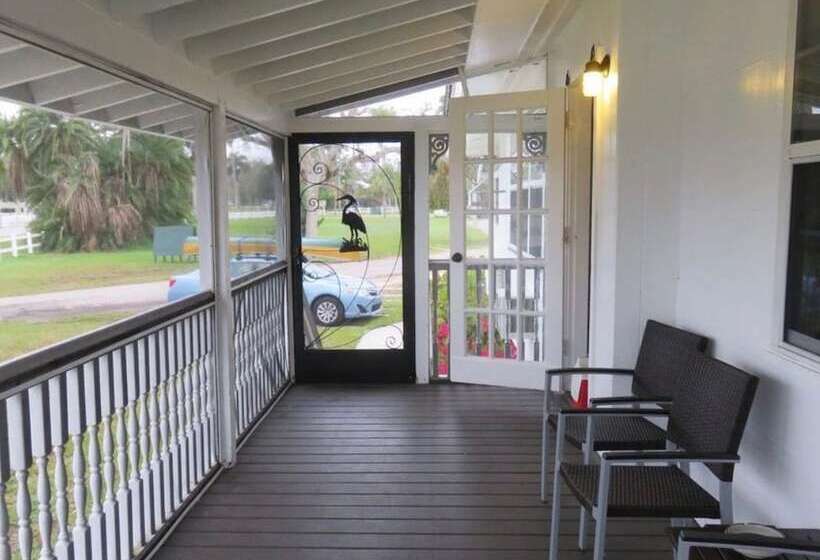 فندق Rod And Gun Club