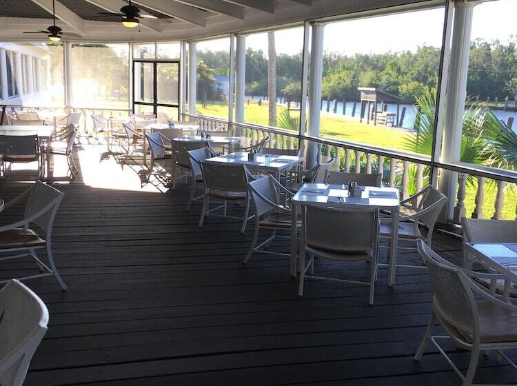 فندق Rod And Gun Club