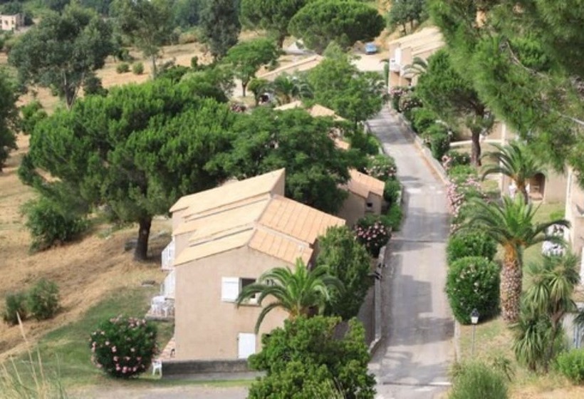 בית מלון כפרי Hôtel Résidence U Nebbiu