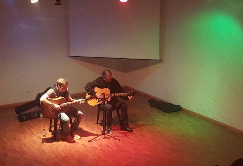 בית מלון כפרי Hôtel Résidence U Nebbiu