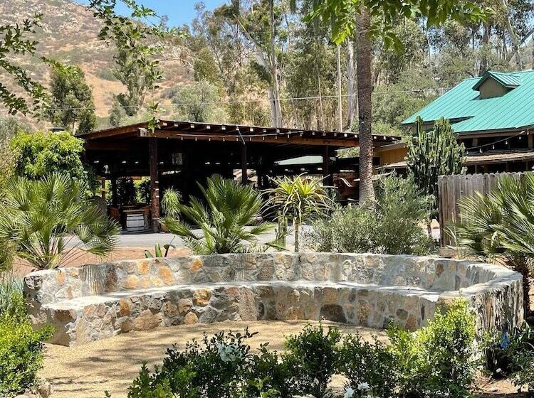 Сельский отель Bandy Canyon Ranch