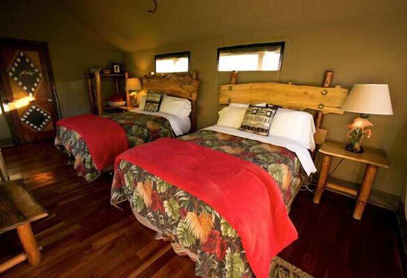 فندق Safari West