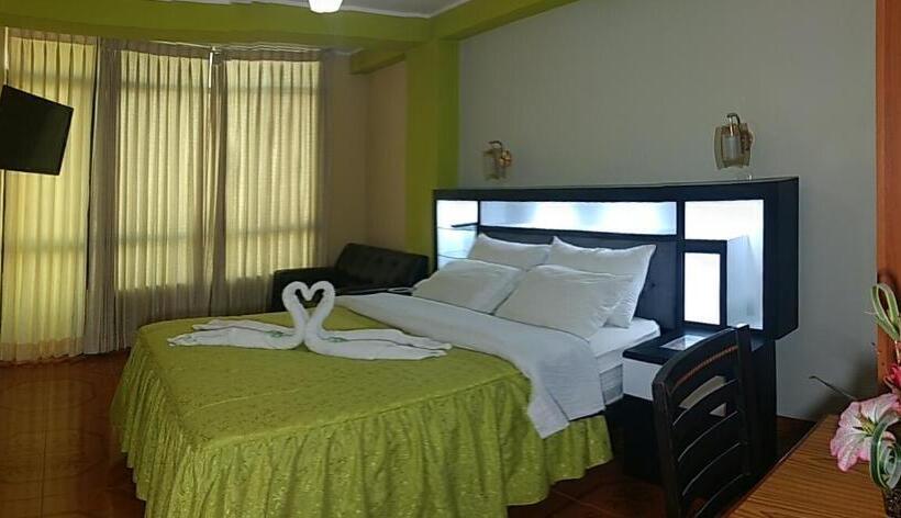 Отель Santa María