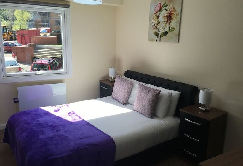 هتل Starlite Serviced Apartments