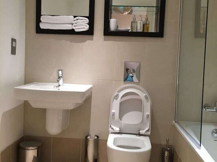 هتل Starlite Serviced Apartments