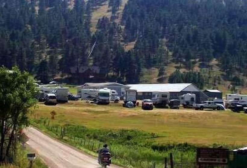 ホテル Suzies Camp