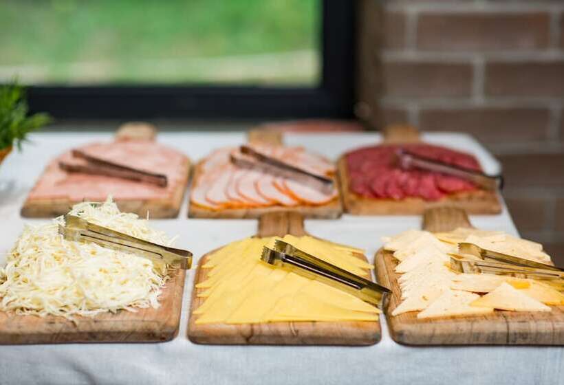 فندق Tezh Ler Resort