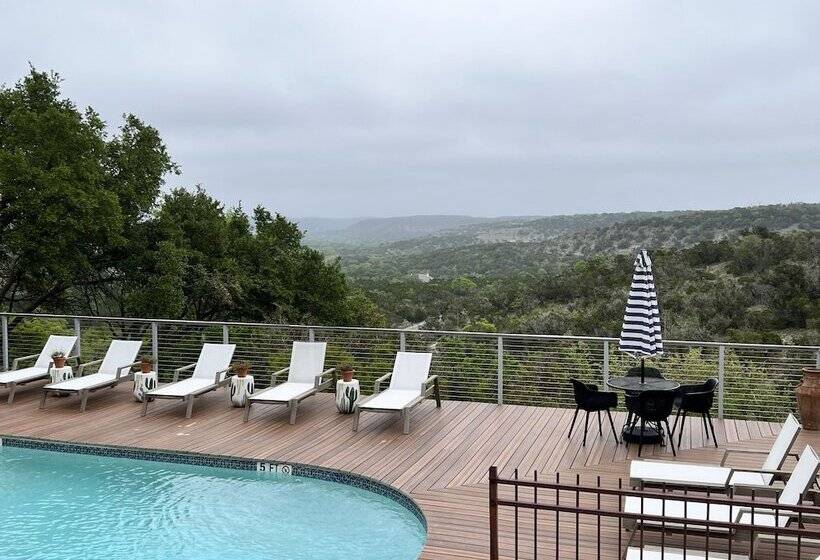 Отель The Bygone