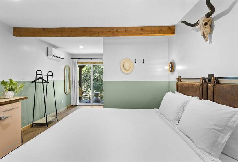 Отель The Bygone