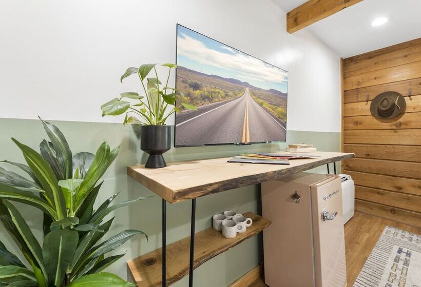 Отель The Bygone