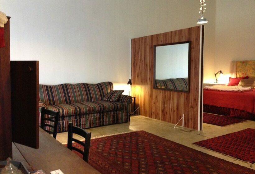 فندق The Holy Moly Blues Central