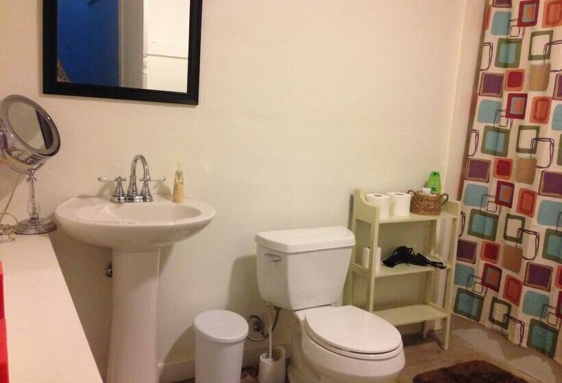 فندق The Holy Moly Blues Central