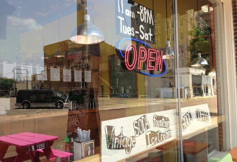 فندق The Holy Moly Blues Central