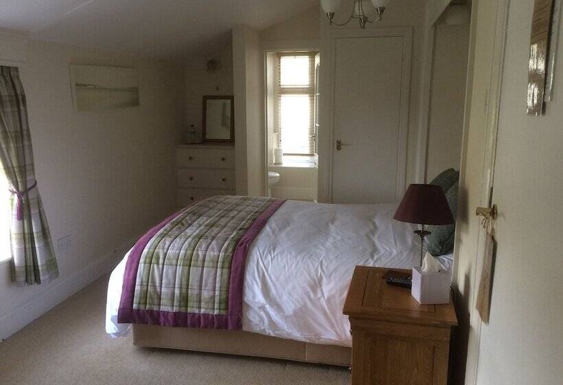 فندق The Manor House