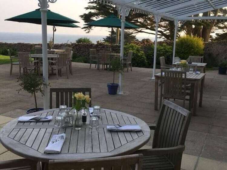 فندق The Manor House