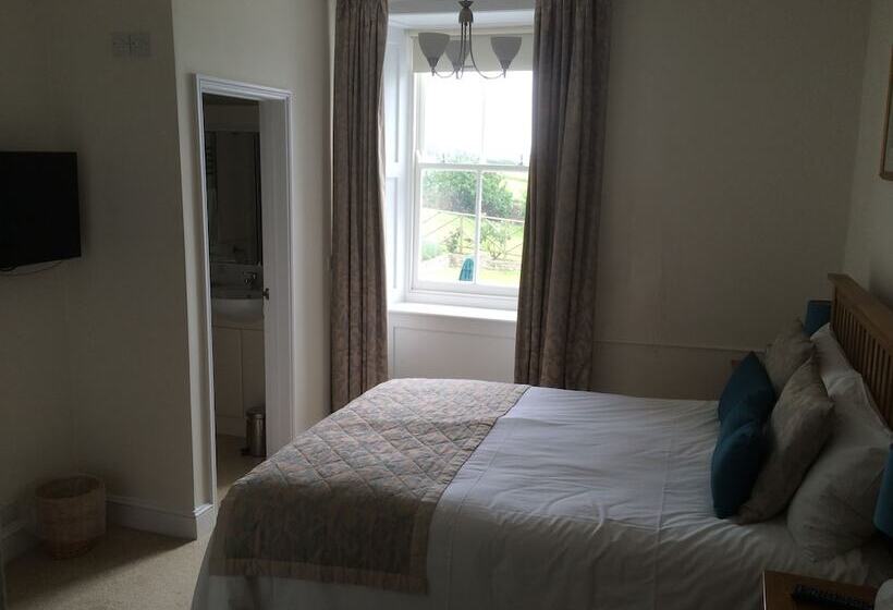 فندق The Manor House