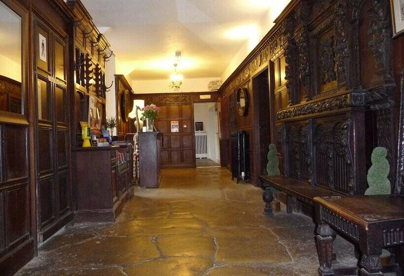 فندق The Manor House