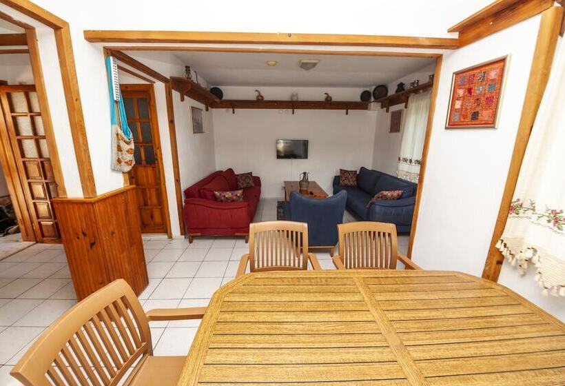 هتل Villa Gardenia Apart