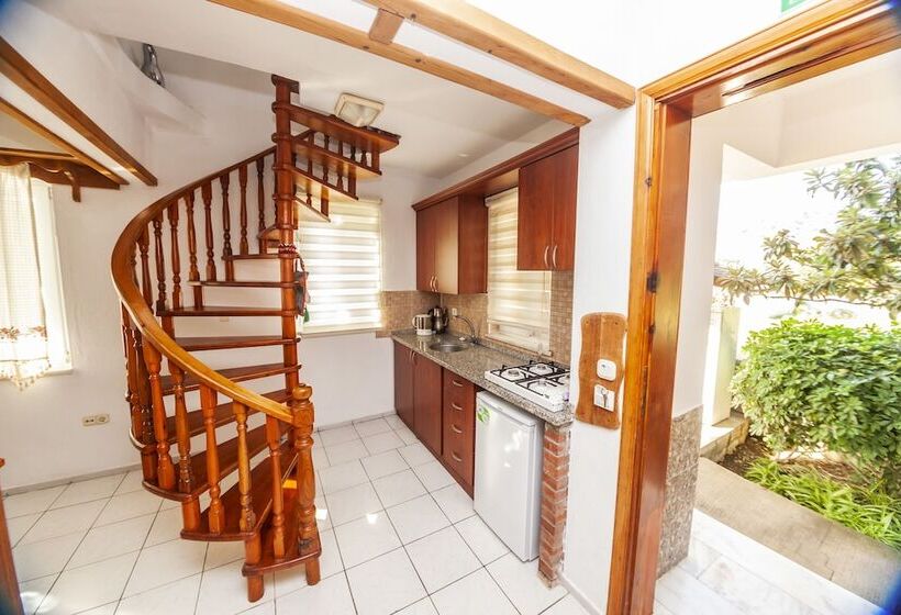 هتل Villa Gardenia Apart