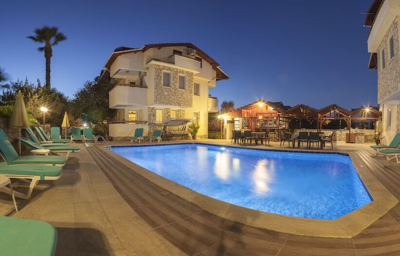 هتل Villa Gardenia Apart