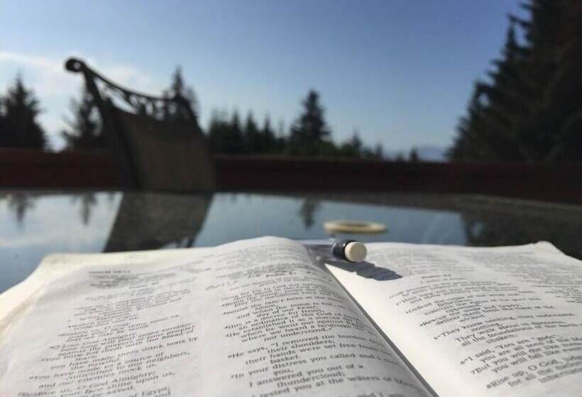 酒店 White House Inn On The Waterfront