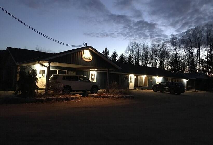 Hush Lodge And Cottages