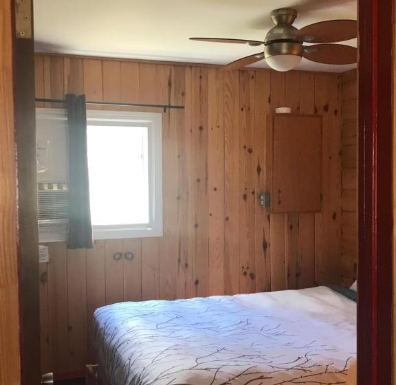 Hush Lodge And Cottages