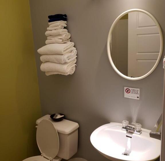 Hush Lodge And Cottages