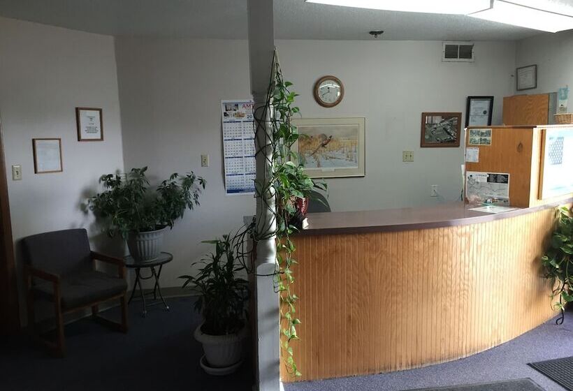 מוטל Adair Budget Inn