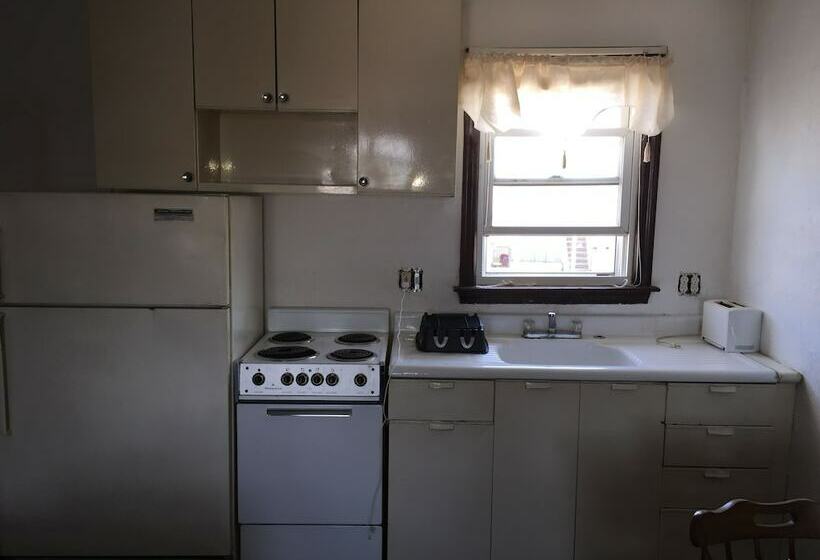 모텔 Amerital International Suites