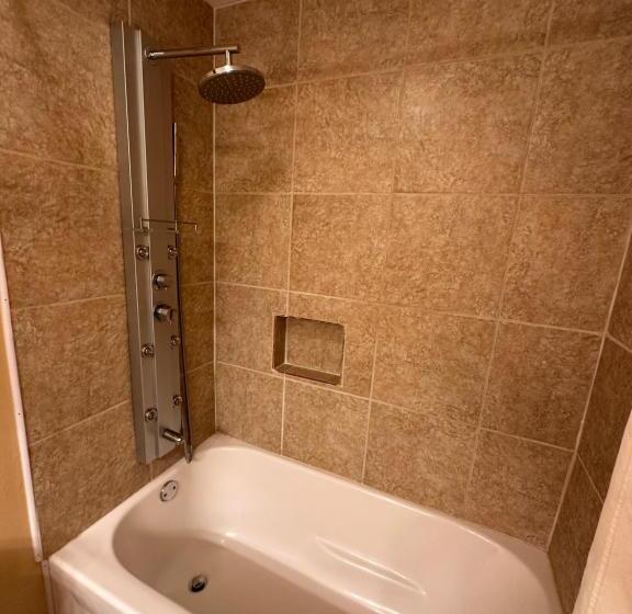 فندق على الطريق Budget Inn