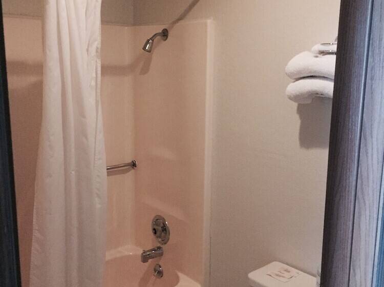 מוטל Country Inn Bolivar