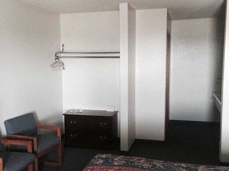 מוטל Country Inn Bolivar