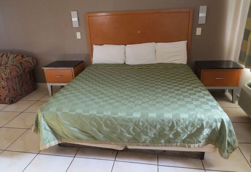 모텔 Executive Inn And Suites