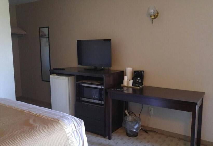 فندق على الطريق Melville Country Inn