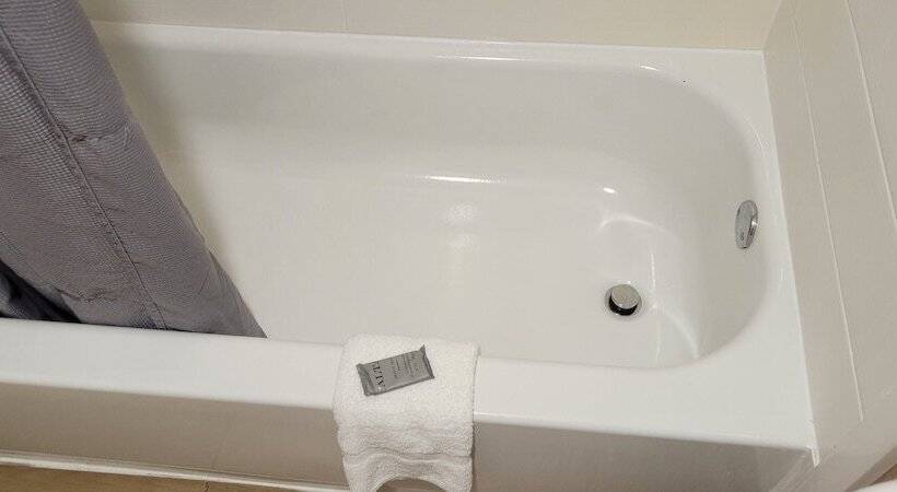 فندق على الطريق Western Inn