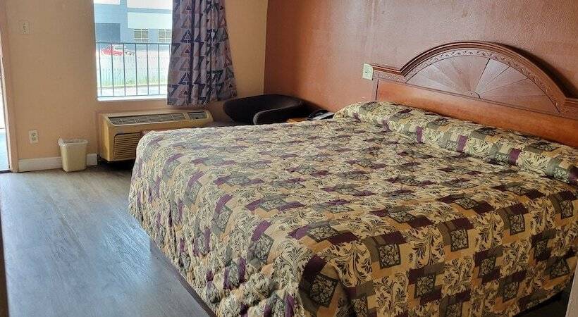 فندق على الطريق Western Inn