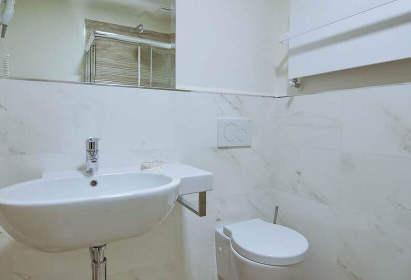 بنسيون Affittacamere Brenna