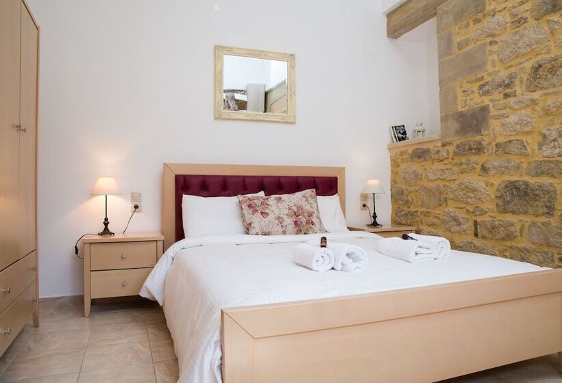 بنسيون Agarathos Traditional Rooms