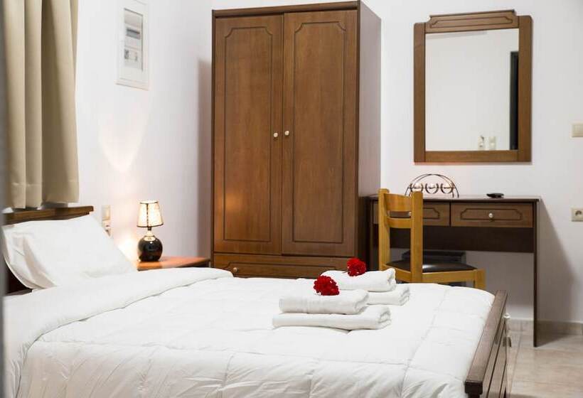 بنسيون Agarathos Traditional Rooms