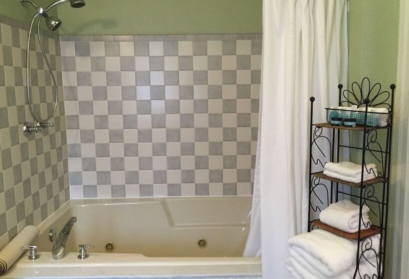 پانسیون Elmwood House