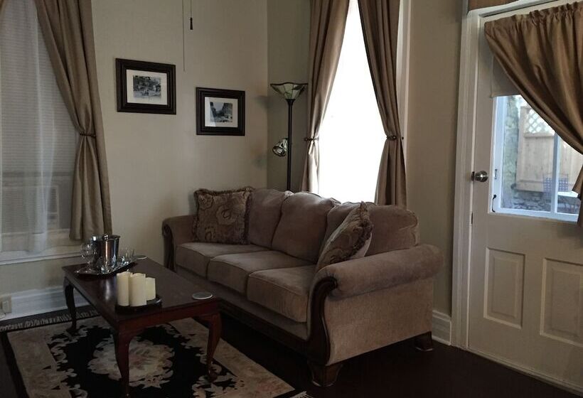 بنسيون Elmwood House