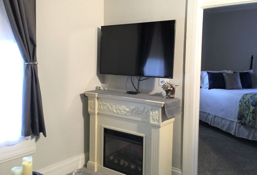 پانسیون Elmwood House