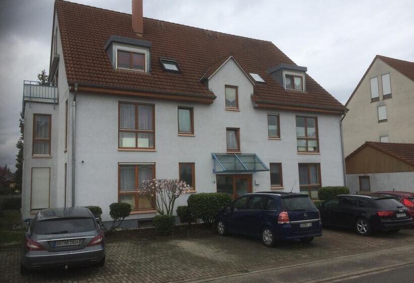 פנסיון Ferienwohnung Lavate 2