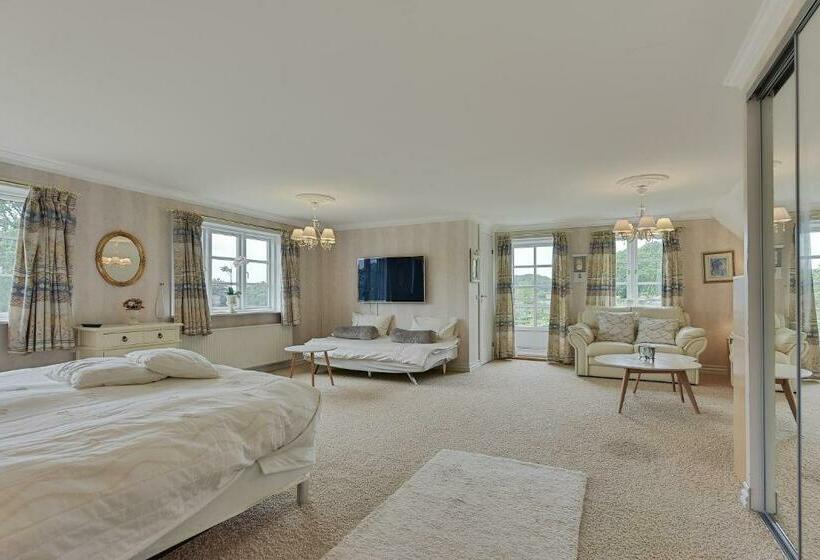 بنسيون Kollund Rooms